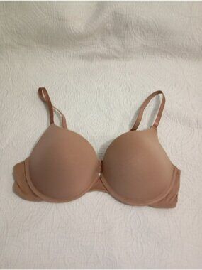 Essentials Womens Lightly Padded Underwire Bra 36C Nude Adjustable Straps